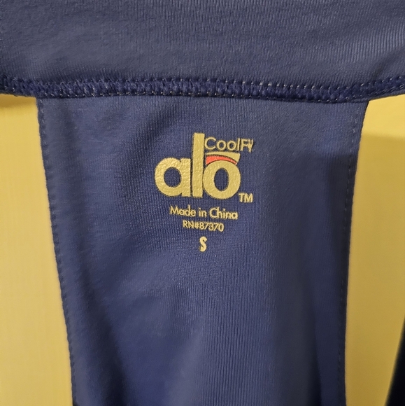 Alo Coolfit Blue Tie Front Tank Size S - Picture 2 of 6